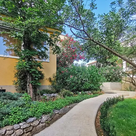 Apartment With Parking Space - 24527 Novi Vinodolski