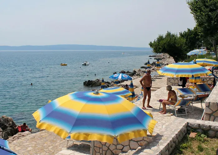 With Parking Space - 24527 Novi Vinodolski