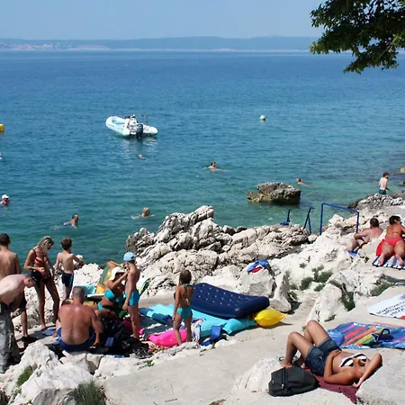 아파트 With Parking Space - 24527 노비비노돌스키