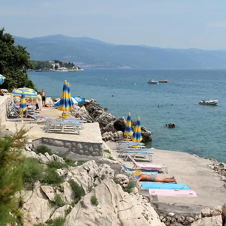 With Parking Space - 24527 노비비노돌스키