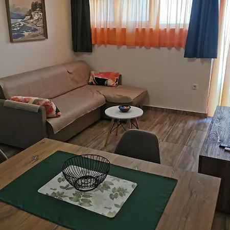 With Parking Space - 24527 * 노비비노돌스키