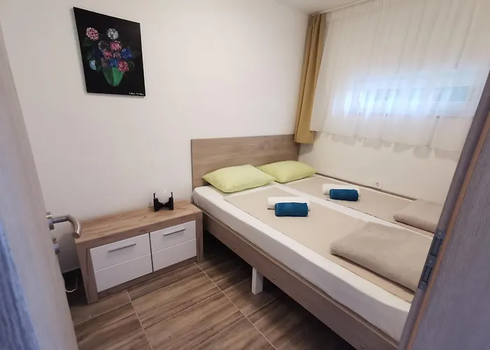 With Parking Space - 24527 Apartment